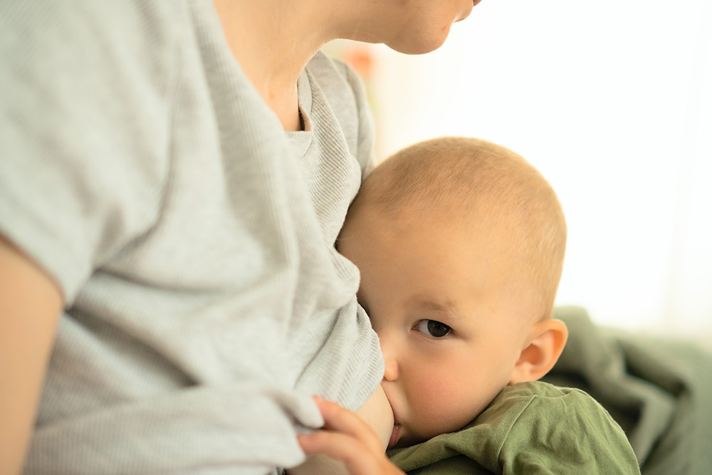 tongue tie in babies, tongue tie feeding difficulties, restricted tongue movement, poor latch